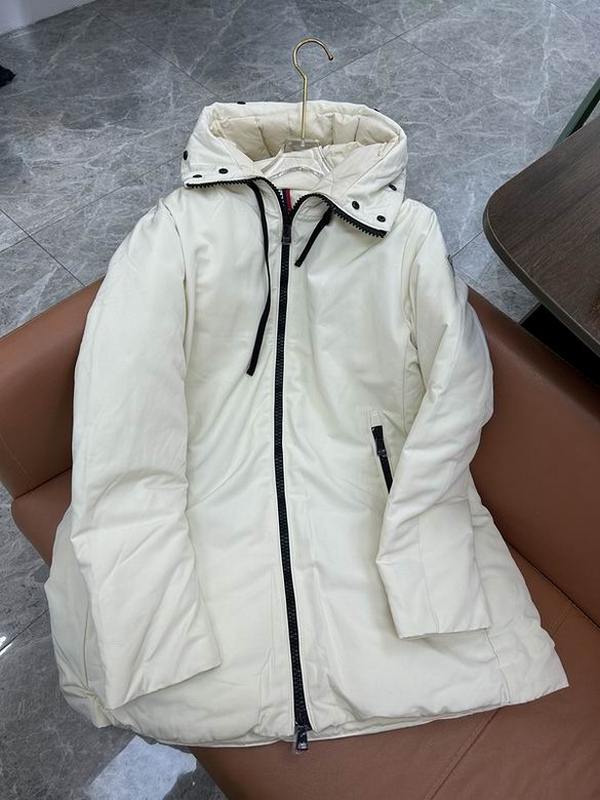 Moncler Women's Outwear 253